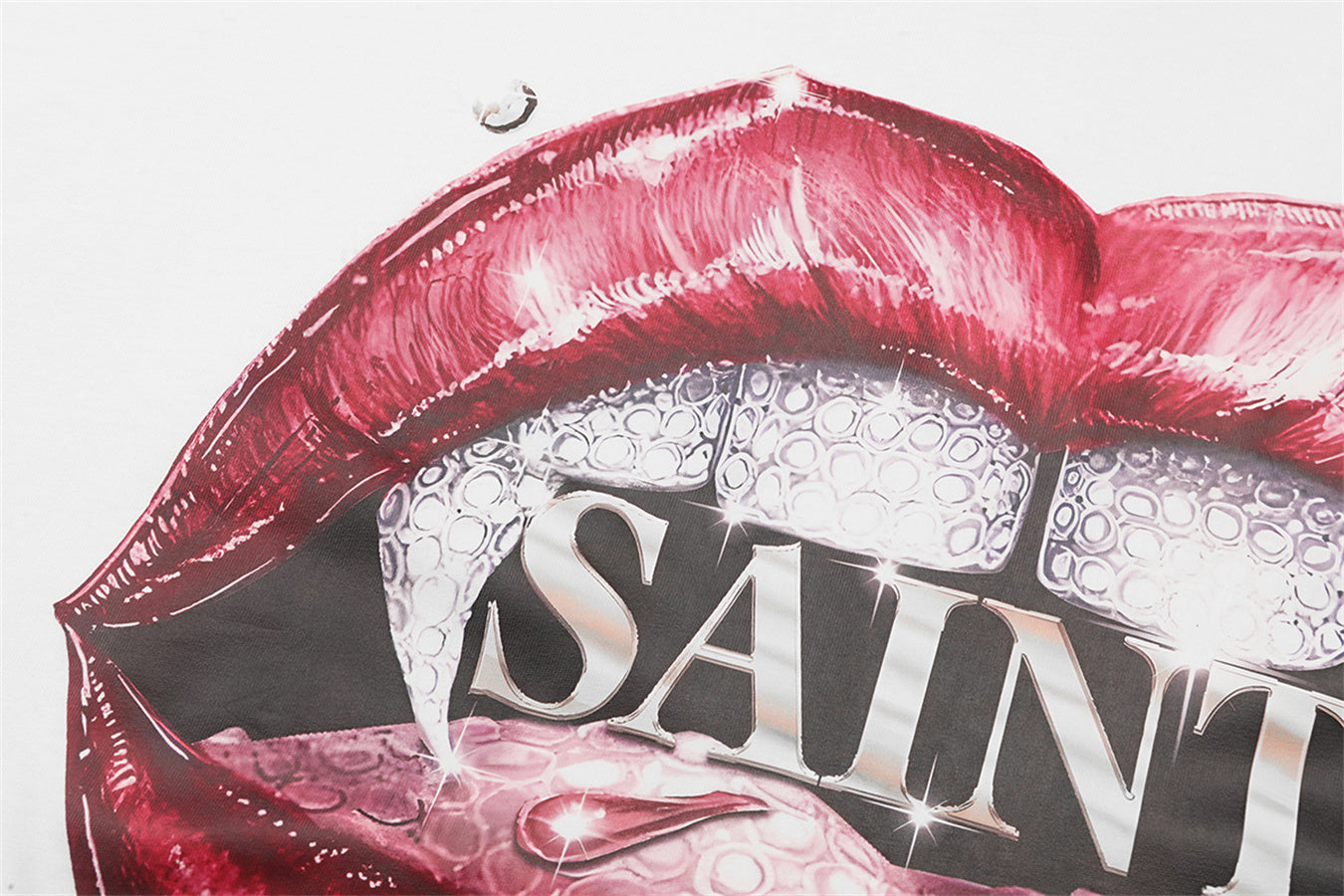 تي شيرت قصير من SAINTS